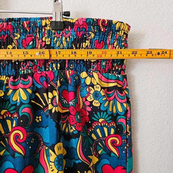 Lucy & Yak Colorful Floral Cropped Pants - Picture 12 of 16